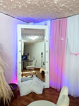 Snapshot of zullyxhot chatting on 10/15/25, 10:54 zullyxhot online show from 10/15/25, 10:54