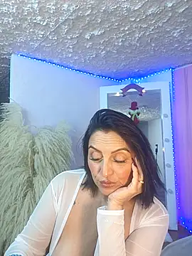 Snapshot of zullyxhot chatting on 11/20/25, 09:47 zullyxhot online show from 11/20/25, 09:47