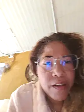 mila38 online show from 05/18/26, 10:54