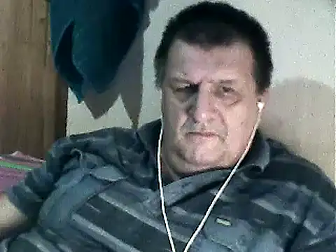 Snapshot of Vyrtous579 chatting on 12/23/24, 03:23 Vyrtous579 online show from 12/23/24, 03:23