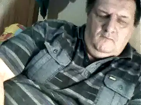 Snapshot of Vyrtous579 chatting on 02/15/25, 03:28 Vyrtous579 online show from 02/15/25, 03:28