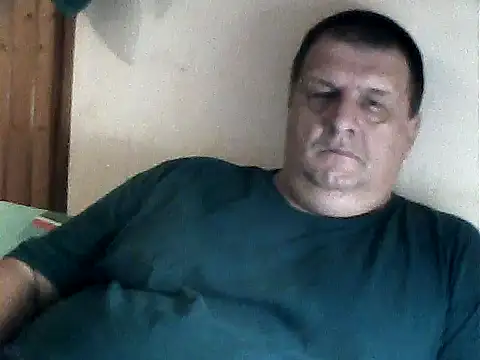 Snapshot of Vyrtous579 chatting on 10/10/25, 03:44 Vyrtous579 online show from 10/10/25, 03:44