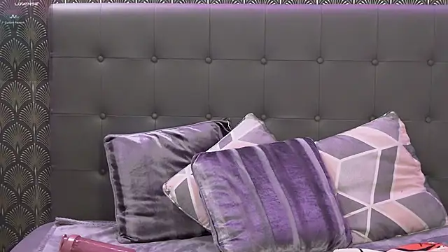 Clara-xoxo online show from 12/20/24, 09:50