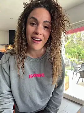 Clara-xoxo online show from 03/30/26, 09:21