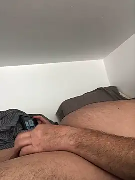 Snapshot of Lentbulant chatting on 02/23/25, 01:21 Lentbulant online show from 02/23/25, 01:21