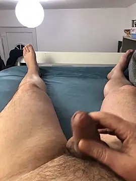 Snapshot of Lentbulant chatting on 02/25/25, 09:13 Lentbulant online show from 02/25/25, 09:13