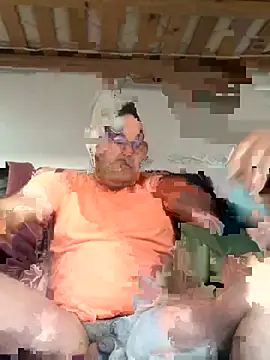 Snapshot of Lentbulant chatting on 03/09/25, 08:07 Lentbulant online show from 03/09/25, 08:07