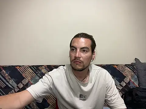 Snapshot of Jack_Emily1 chatting on 02/25/25, 04:31 Jack Emily1 online show from 02/25/25, 04:31