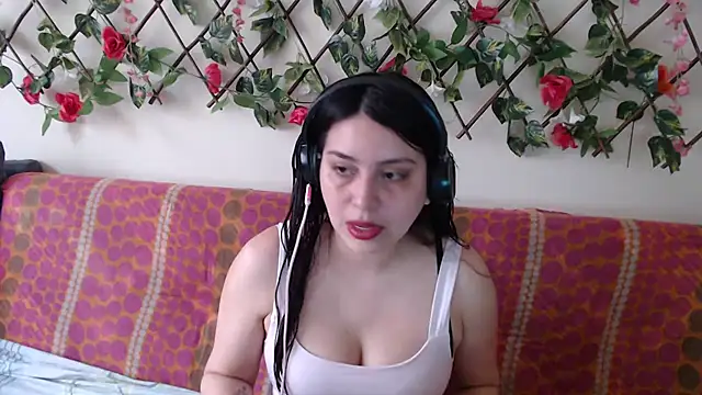 Snapshot of Jack_Emily1 chatting on 09/14/25, 06:07 Jack Emily1 online show from 09/14/25, 06:07