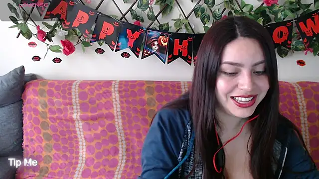 Snapshot of Jack_Emily1 chatting on 10/28/25, 04:42 Jack Emily1 online show from 10/28/25, 04:42