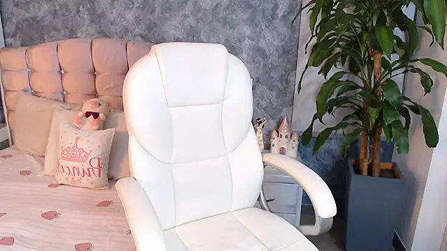 niko robin online show from 02/17/25, 02:09