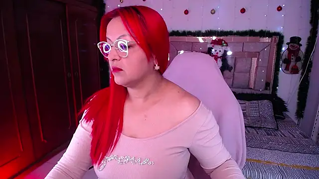 Snapshot of salomecastro_ chatting on 12/16/25, 02:49 salomecastro online show from 12/16/25, 02:49