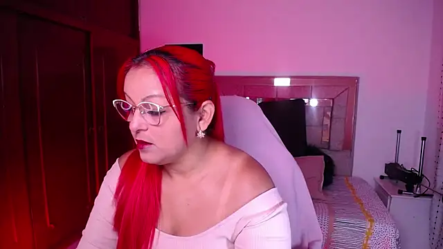 Snapshot of salomecastro_ chatting on 05/02/26, 04:28 salomecastro online show from 05/02/26, 04:28