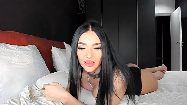 Snapshot of AshleyCums chatting on 12/14/24, 05:14 AshleyCums online show from 12/14/24, 05:14