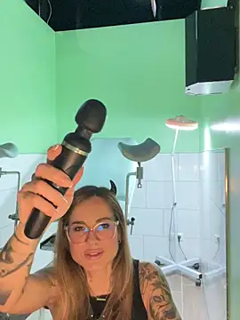 Etwas neugierig online show from 02/16/26, 07:43