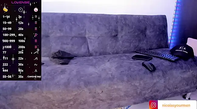 nicolasx1000 online show from 12/21/24, 05:36