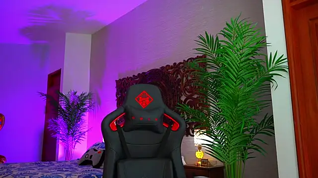 Snapshot of ambarEvans chatting on 12/01/24, 08:09 ambarEvans online show from 12/01/24, 08:09