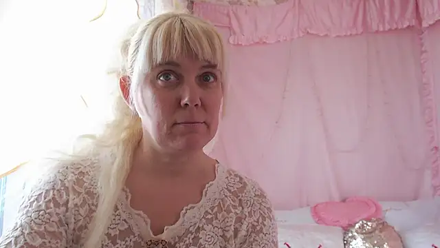 SunnySylvia online show from 01/19/26, 08:29