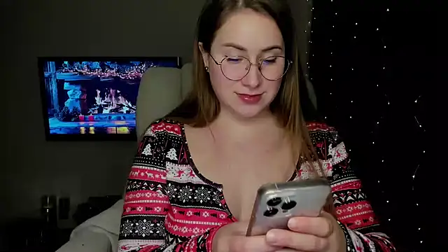 SeasonalSomeone online show from 12/25/24, 01:30