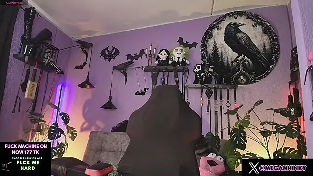 Snapshot of fetishkinkymeganx chatting on 03/06/26, 04:25 fetishkinkymeganx online show from 03/06/26, 04:25