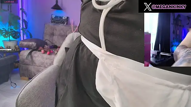 Snapshot of fetishkinkymeganx chatting on 07/16/26, 04:24 fetishkinkymeganx online show from 07/16/26, 04:24