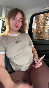 Snapshot of Night_dreams chatting on 11/08/25, 08:14 Night dreams online show from 11/08/25, 08:14