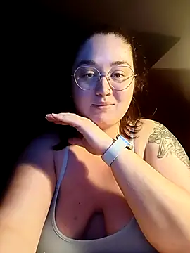 Snapshot of Meiwox chatting on 09/29/25, 10:25 Meiwox online show from 09/29/25, 10:25