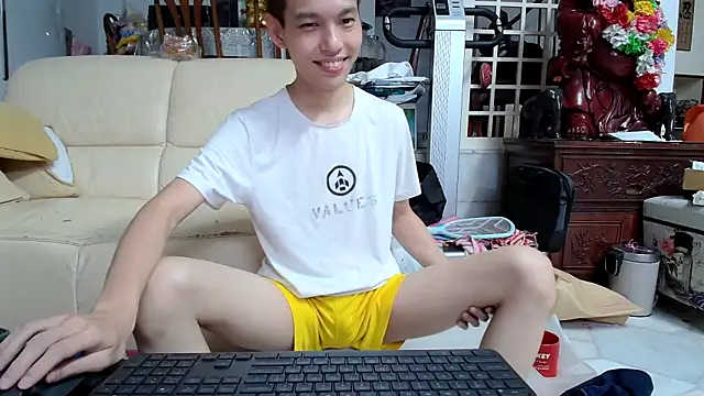 Snapshot of andrewooi chatting on 01/09/25, 05:43 andrewooi online show from 01/09/25, 05:43