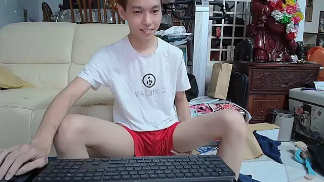 Snapshot of andrewooi chatting on 01/25/25, 10:08 andrewooi online show from 01/25/25, 10:08