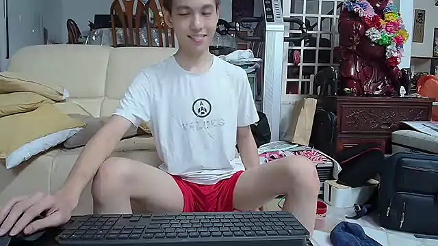 Snapshot of andrewooi chatting on 01/25/25, 07:18 andrewooi online show from 01/25/25, 07:18