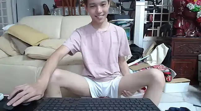 Snapshot of andrewooi chatting on 02/15/25, 03:06 andrewooi online show from 02/15/25, 03:06