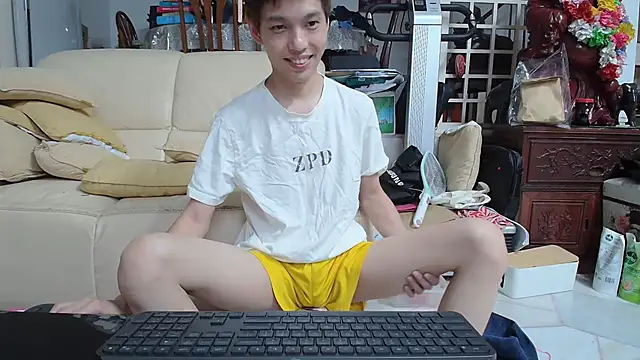 Snapshot of andrewooi chatting on 02/26/25, 01:08 andrewooi online show from 02/26/25, 01:08