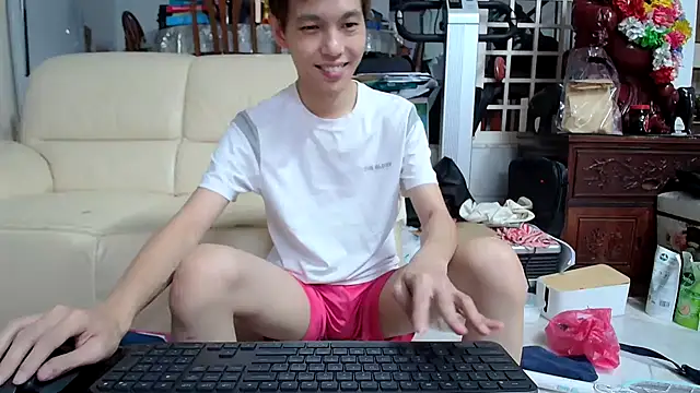 Snapshot of andrewooi chatting on 03/01/25, 07:41 andrewooi online show from 03/01/25, 07:41