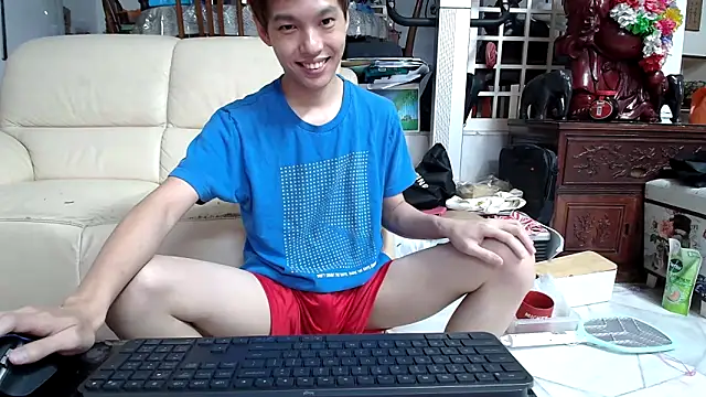 Snapshot of andrewooi chatting on 03/05/25, 09:04 andrewooi online show from 03/05/25, 09:04