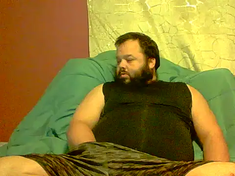Snapshot of Strongbutgentle36 chatting on 10/19/25, 09:10 Strongbutgentle36 online show from 10/19/25, 09:10