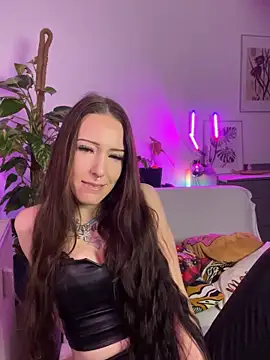 Trixie-Tainted online show from 12/09/24, 04:26