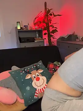 Trixie-Tainted online show from 12/04/25, 05:10