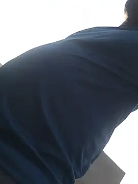 Snapshot of rohanhotguy chatting on 04/20/26, 02:14 rohanhotguy online show from 04/20/26, 02:14