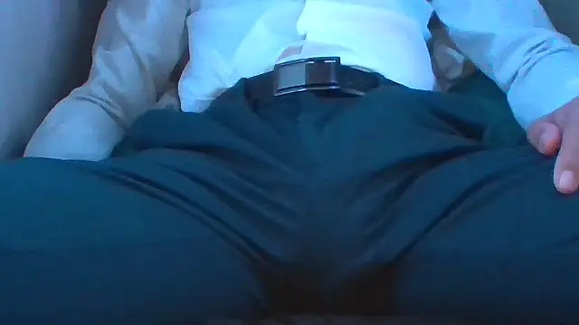 Snapshot of twink07 chatting on 12/04/25, 10:46 twink07 online show from 12/04/25, 10:46