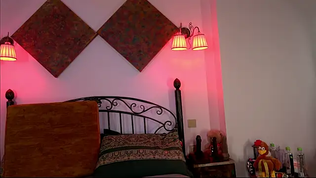 Snapshot of einneuesleben chatting on 02/11/25, 12:37 einneuesleben online show from 02/11/25, 12:37