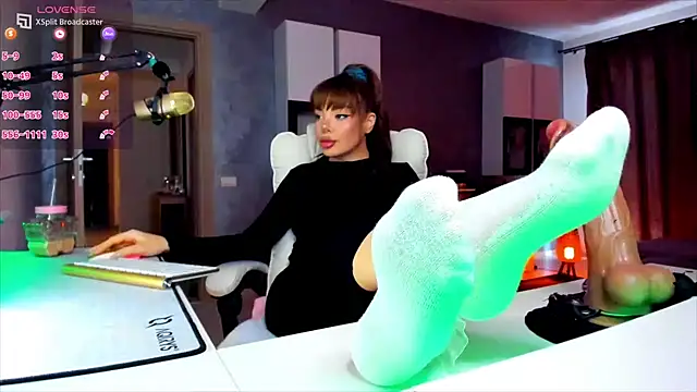 Snapshot of Miss_kay1111 chatting on 04/19/26, 02:49 Miss kay1111 online show from 04/19/26, 02:49