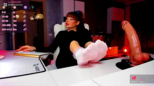 Snapshot of Miss_kay1111 chatting on 04/19/26, 06:10 Miss kay1111 online show from 04/19/26, 06:10