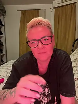 Gizzithehotone online show from 02/27/26, 06:08