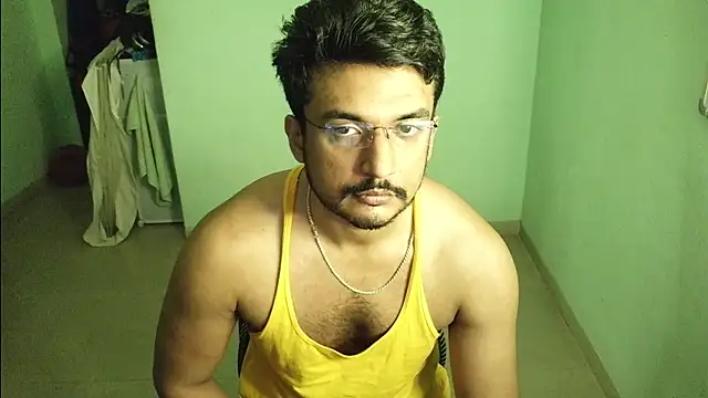 Snapshot of daringcutie chatting on 11/11/25, 01:16 daringcutie online show from 11/11/25, 01:16