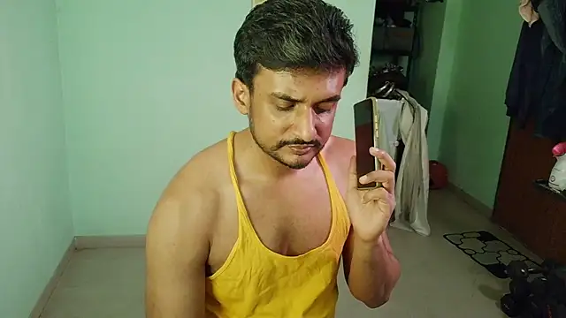 Snapshot of daringcutie chatting on 03/24/26, 09:03 daringcutie online show from 03/24/26, 09:03