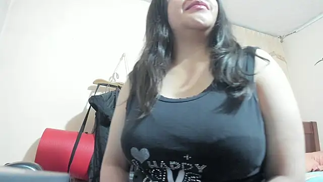 latinfemale online show from 01/11/25, 01:16