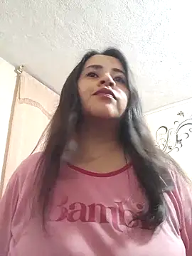 latinfemale online show from 03/17/25, 02:08