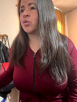 latinfemale online show from 10/23/25, 08:07