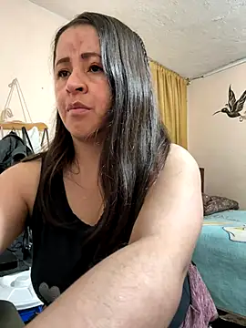 latinfemale online show from 11/23/25, 01:49