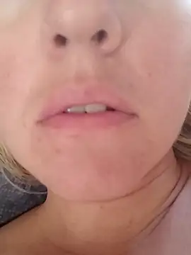 Mllesha74000 online show from 10/01/25, 02:34